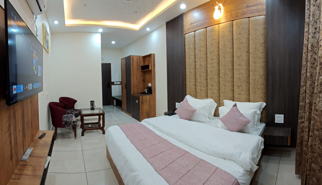 Hotel Aaradhya Grand, Dharamshala