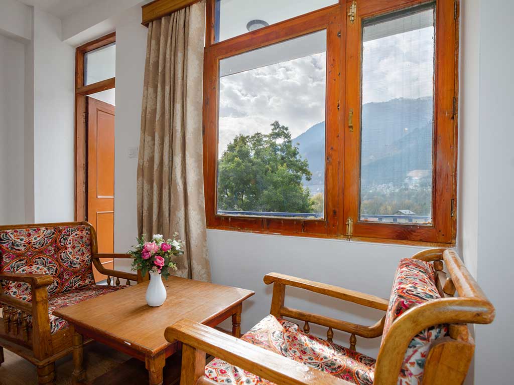 Hotel Snow Bird, Manali