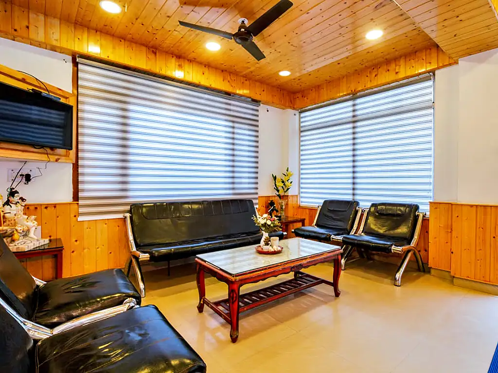 Hotel Snow Bird, Manali