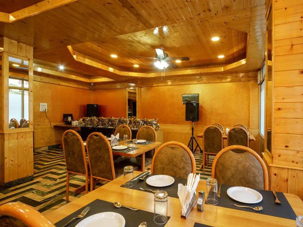Hotel Snow Bird, Manali