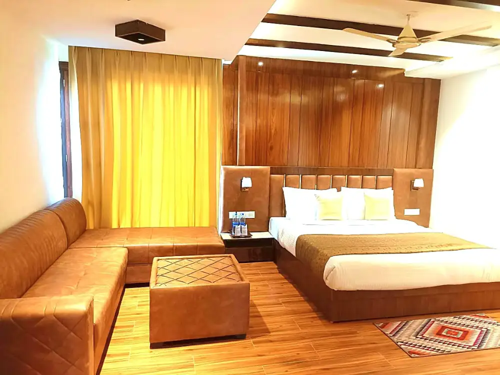 Deluxe Room Package (Premium Experience)